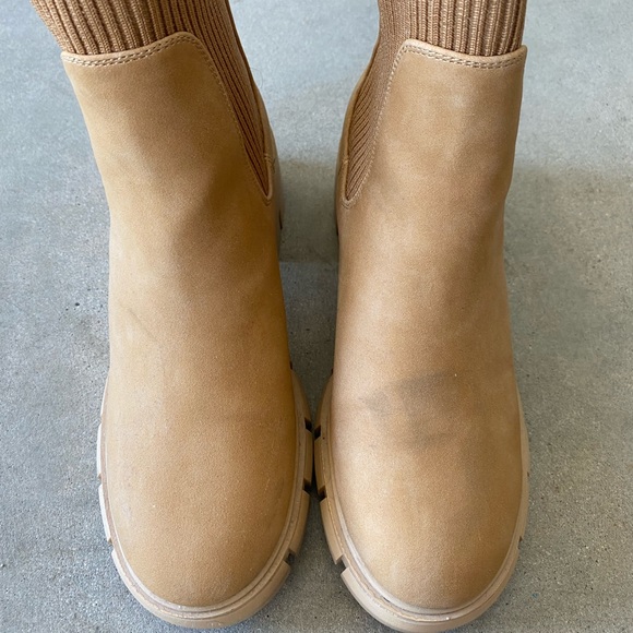 Platform ankle booties - Picture 5 of 6